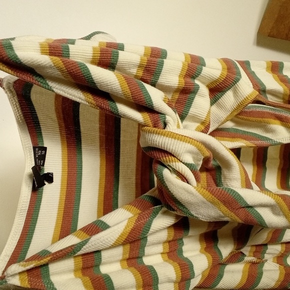 Volcom - Picture 2 of 4